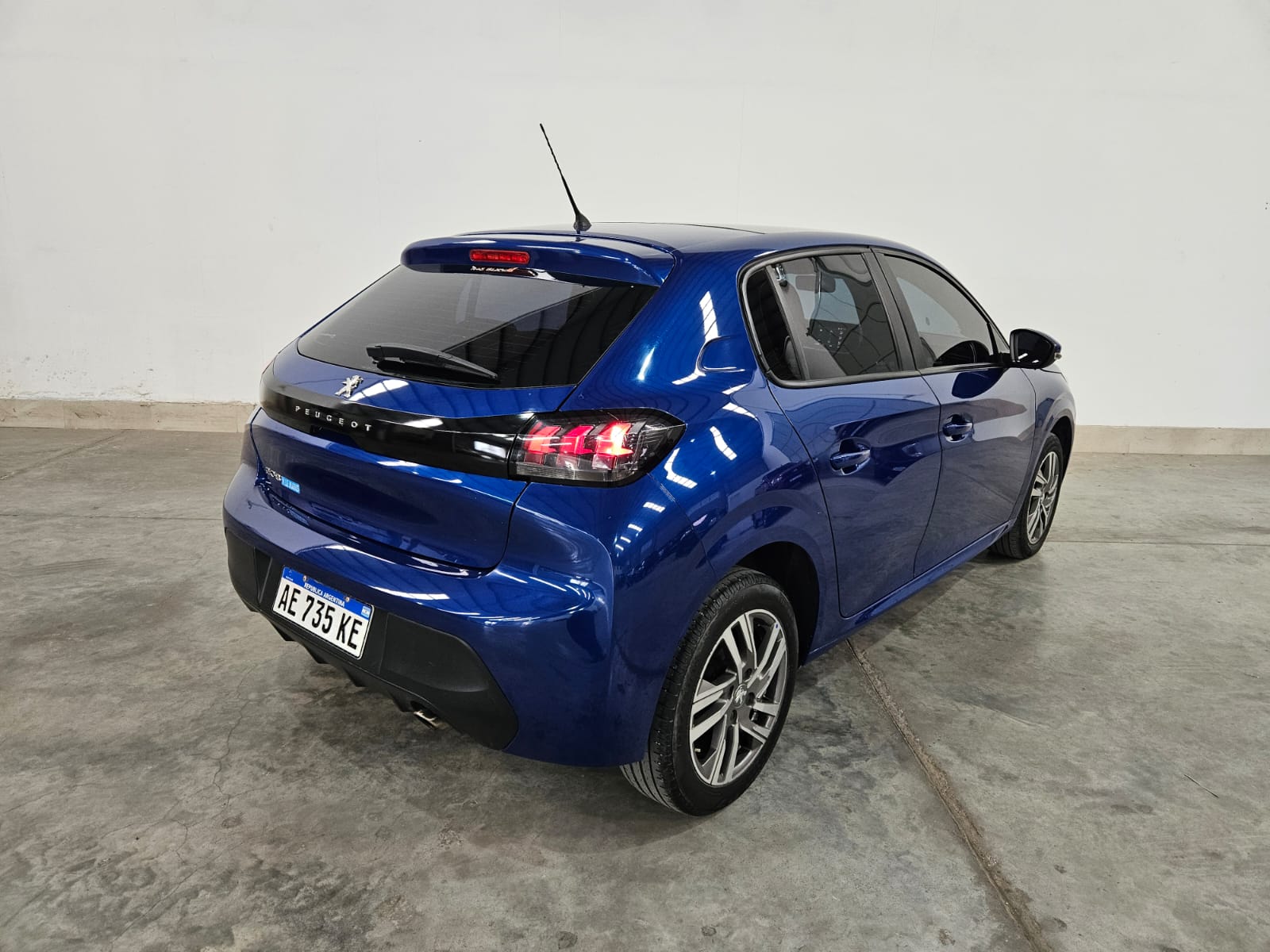 PEUGEOT 208 ALLURE 1.6L