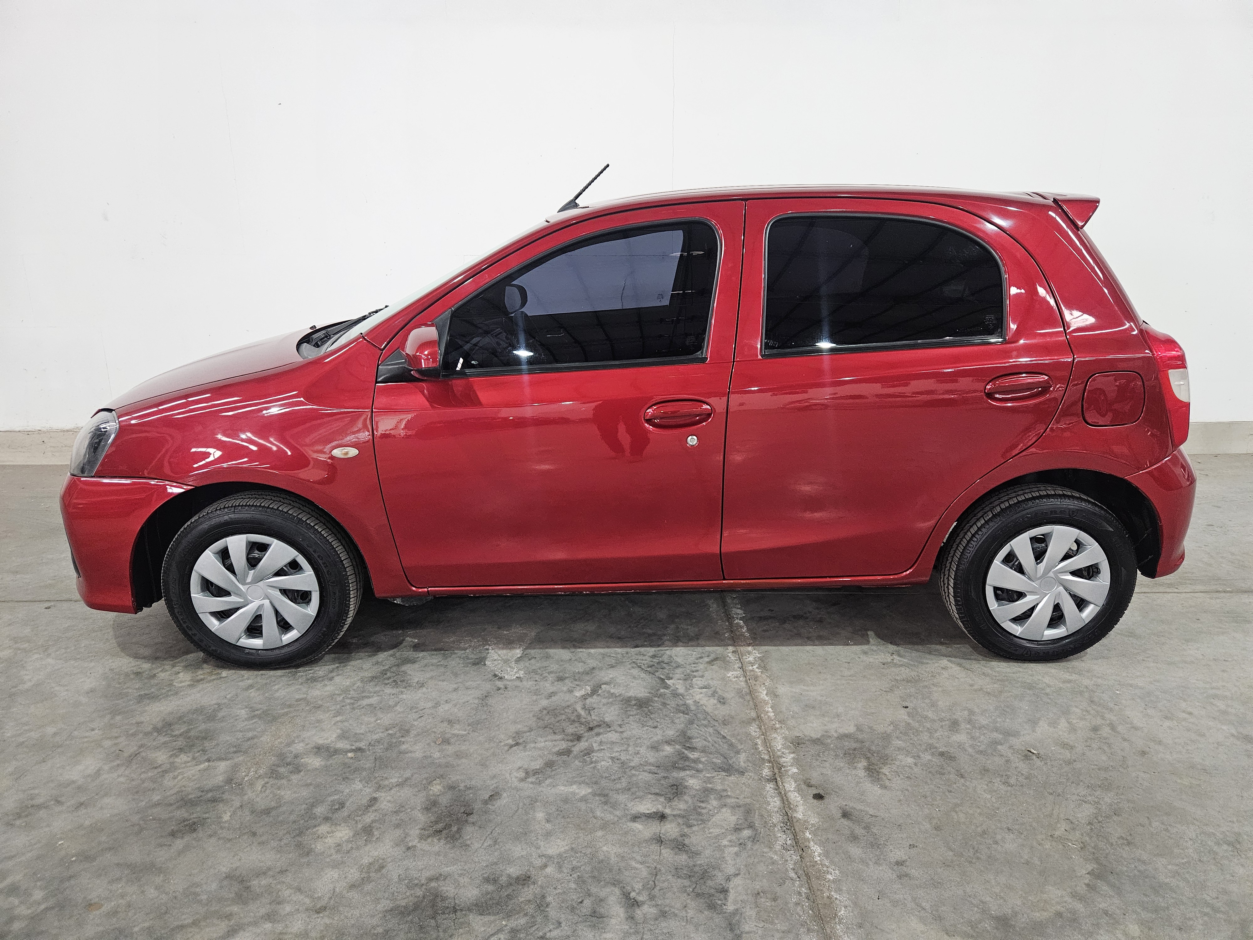 TOYOTA ETIOS XS 1.5 6M/T - 5P