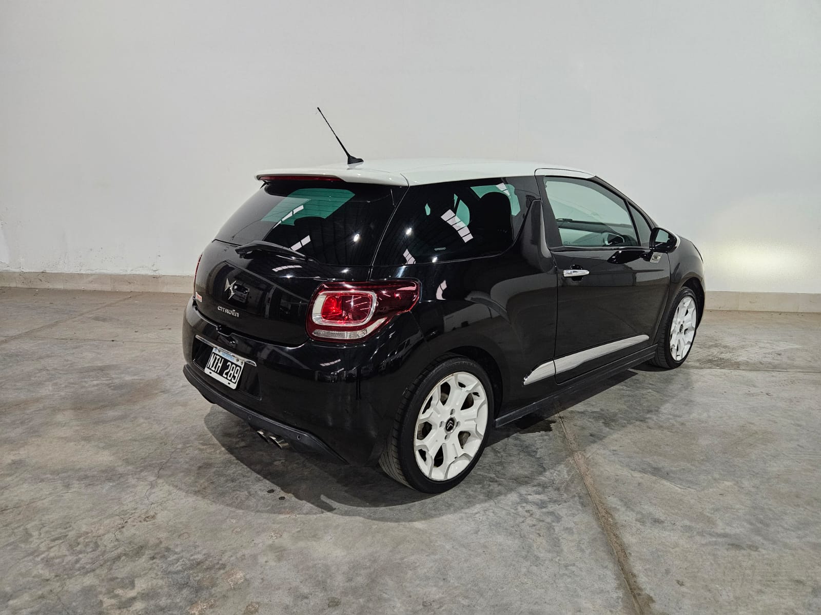 CITROEN DS3 1.6 SPORT CHIC