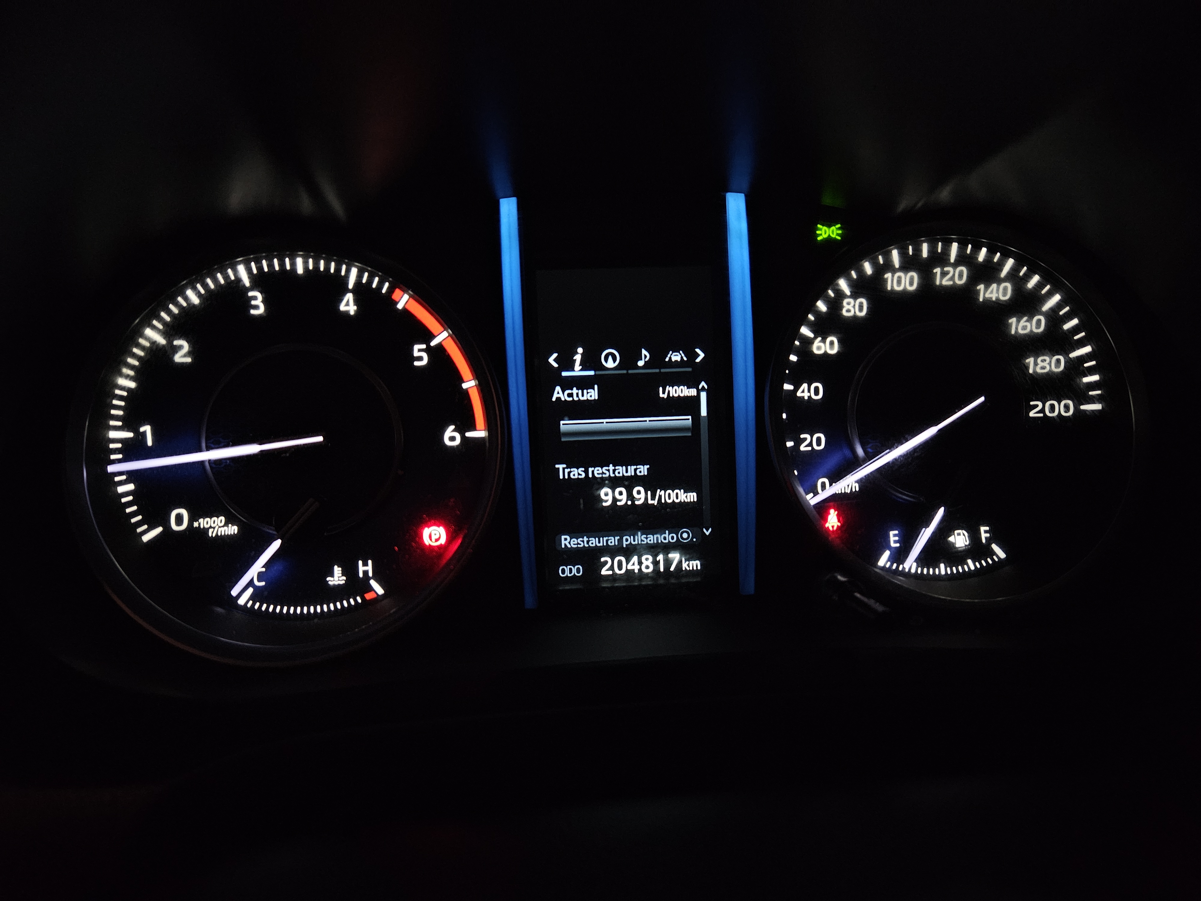 TOYOTA SW4 4X4 SRX 2.8 TDI 6 MT 7A