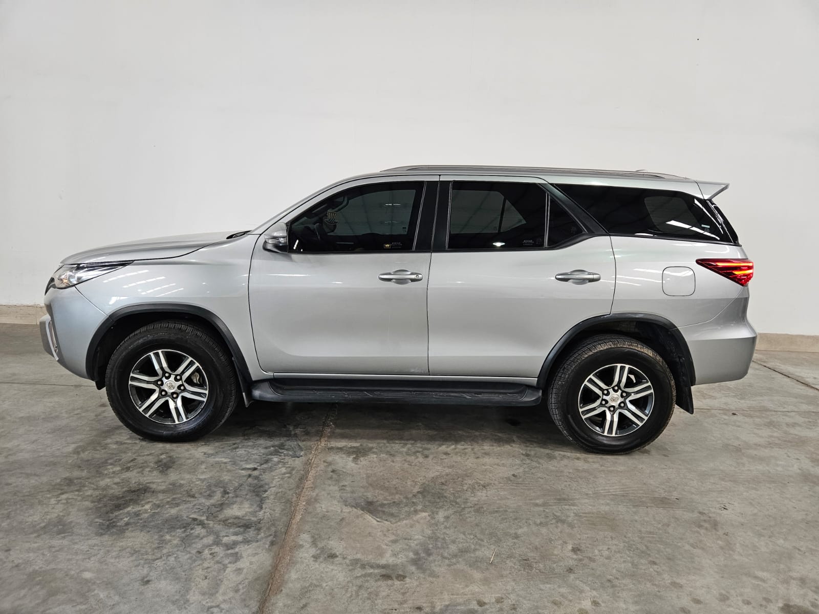 TOYOTA SW4 4X4 SR 2.8 TDI 6A/T