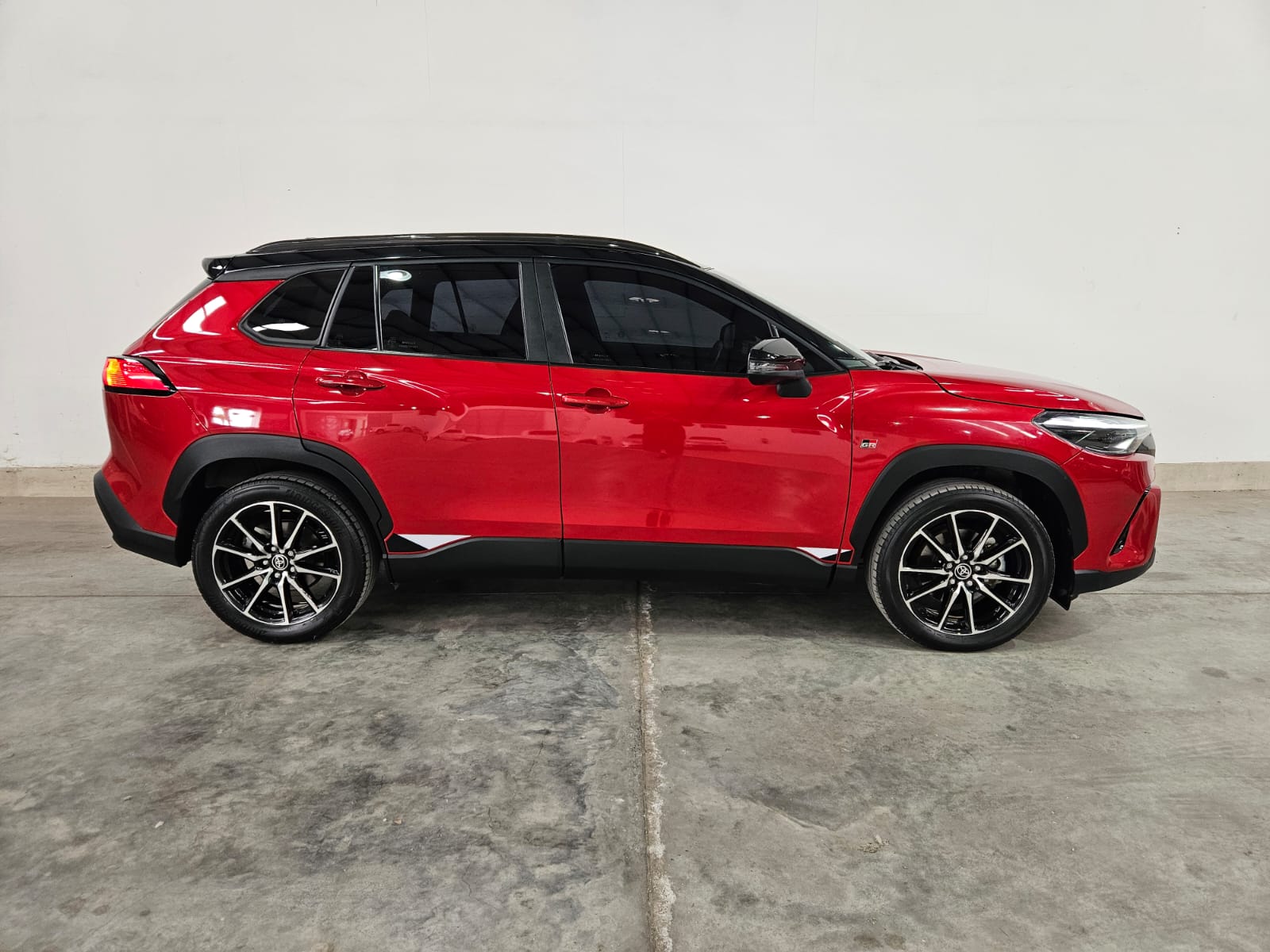 TOYOTA COROLLA CROSS GR-SPORT 2.0 CVT