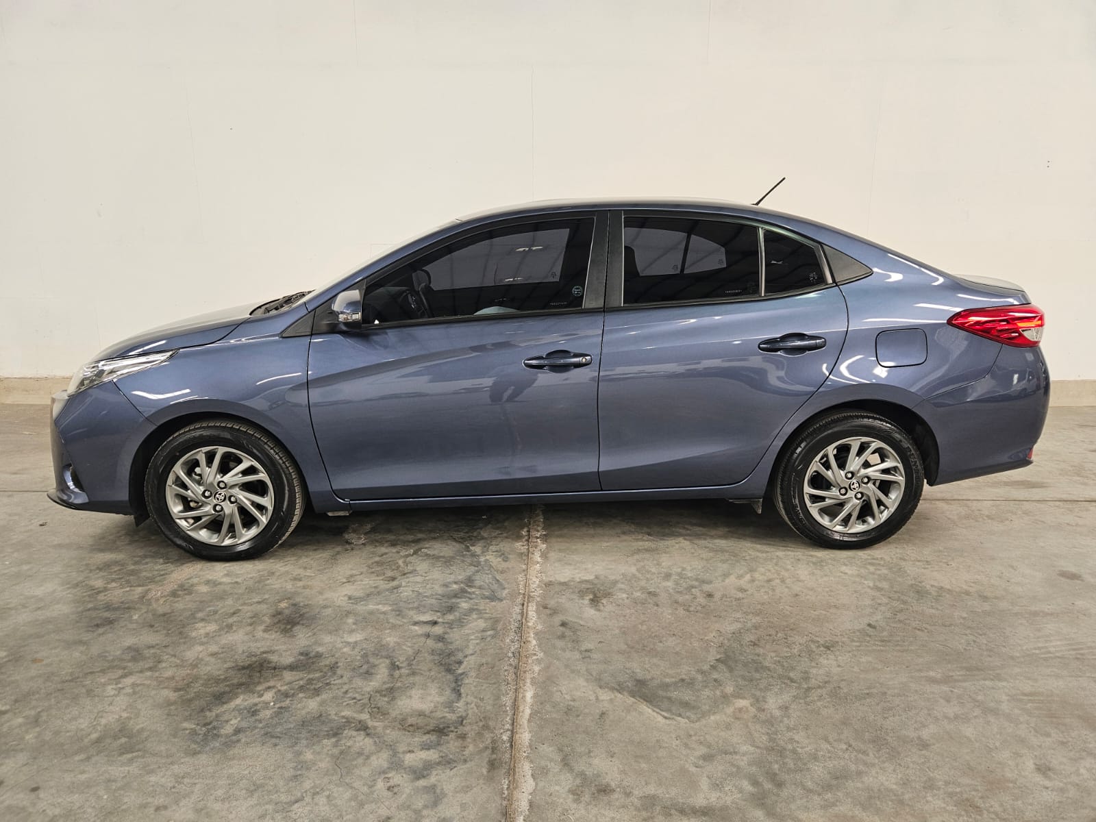 TOYOTA YARIS XLS 1.5 6M/T - 4P
