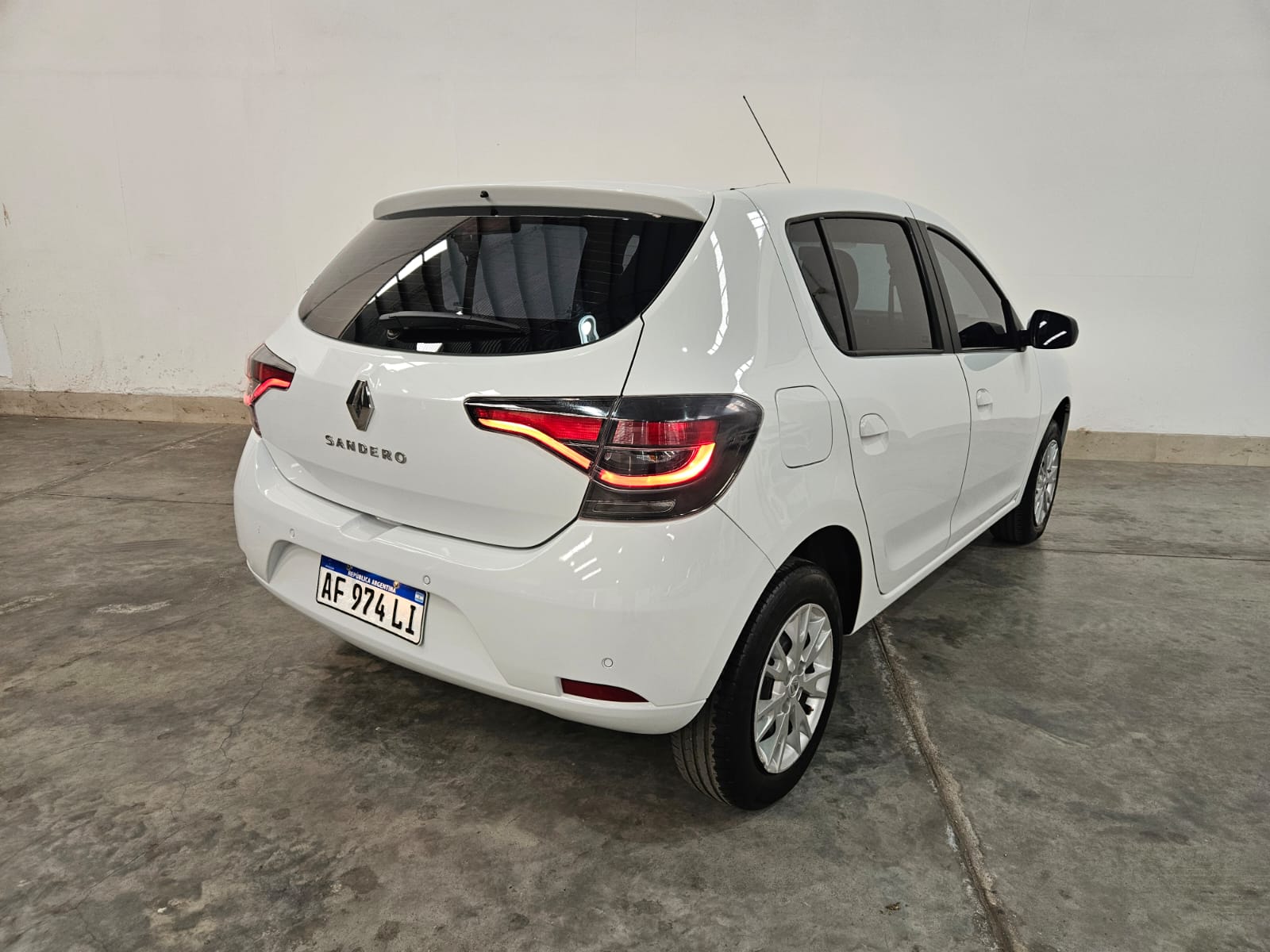 RENAULT SANDERO ZEN 1.6