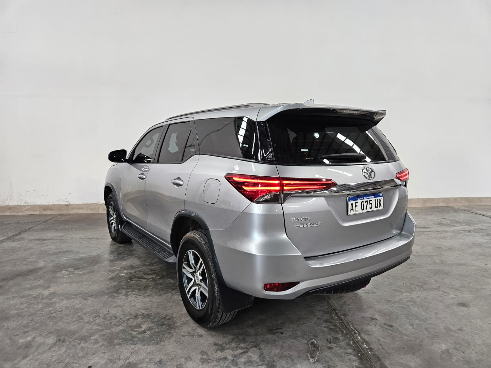 TOYOTA SW4 4X4 SR 2.8 TDI 6A/T 5A