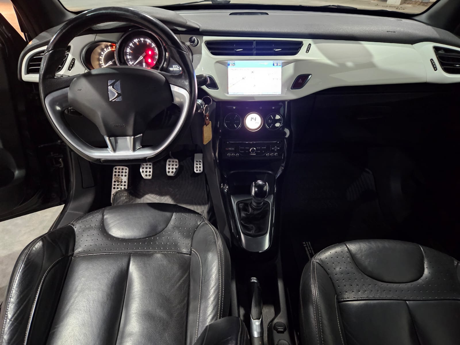 CITROEN DS3 1.6 SPORT CHIC