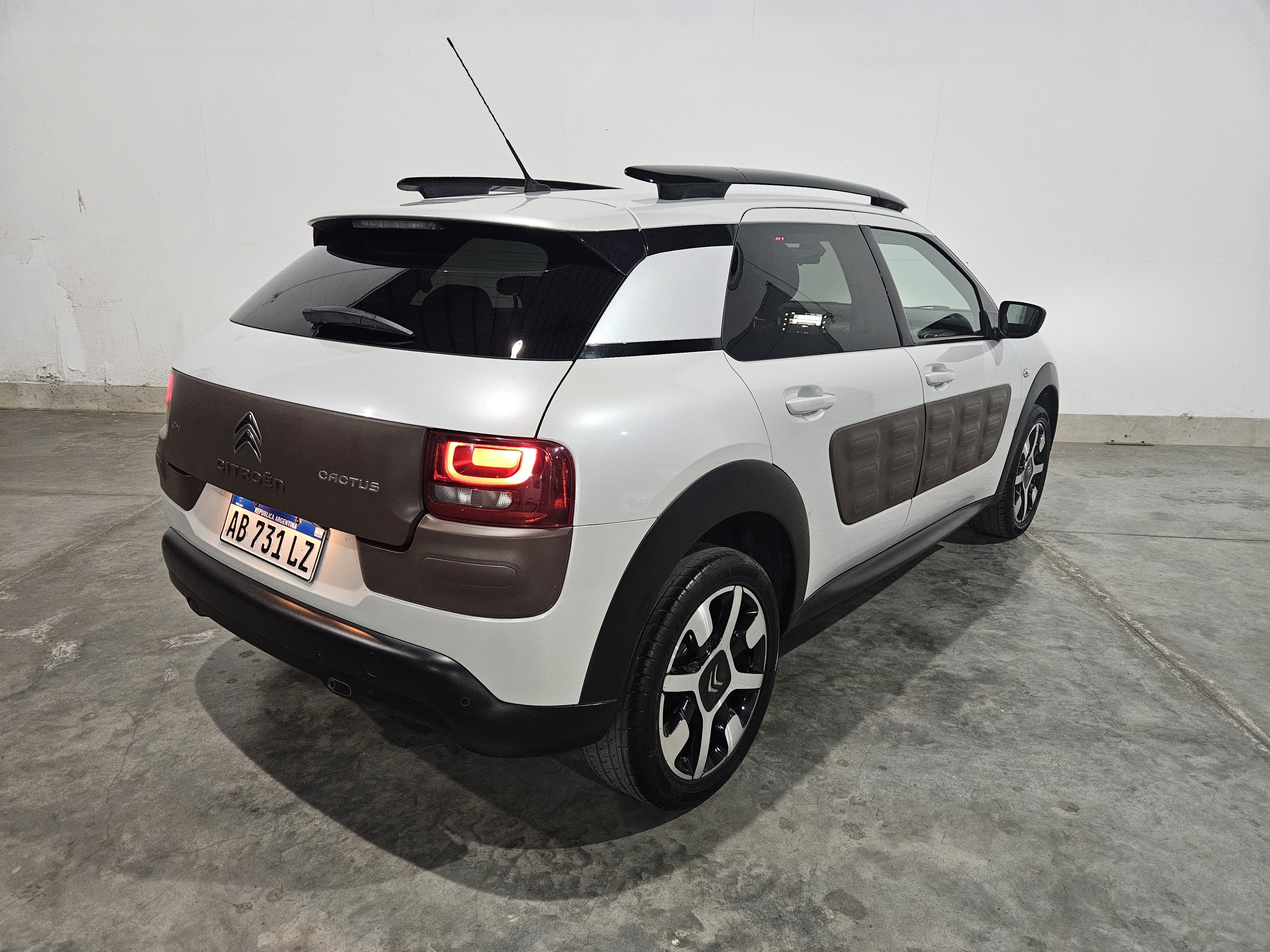 CITROEN C4 CACTUS PURETECH AT6 SHINE